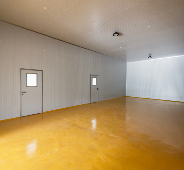 COLD ROOM (2)